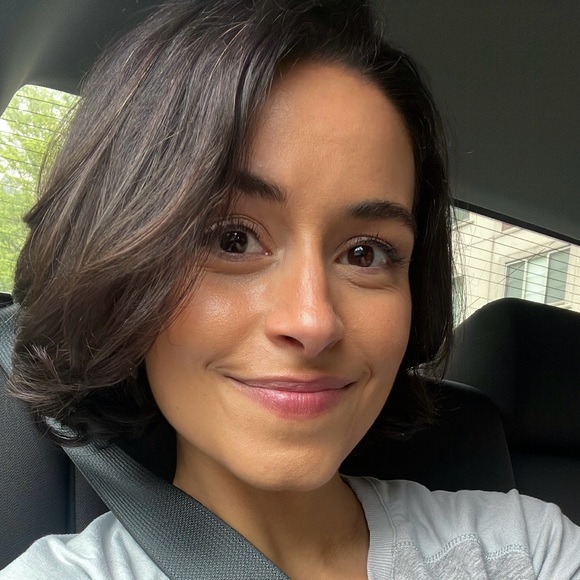 Meet your Posher, Sabina - Picture 2 of 2